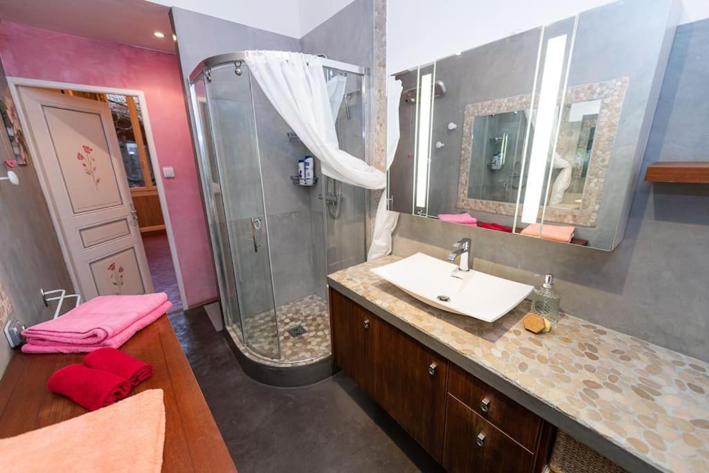 Anna-Maria : Grand Appartement 10 Personnes+Parking Prive -Actif+ Location- 마르세유 외부 사진
